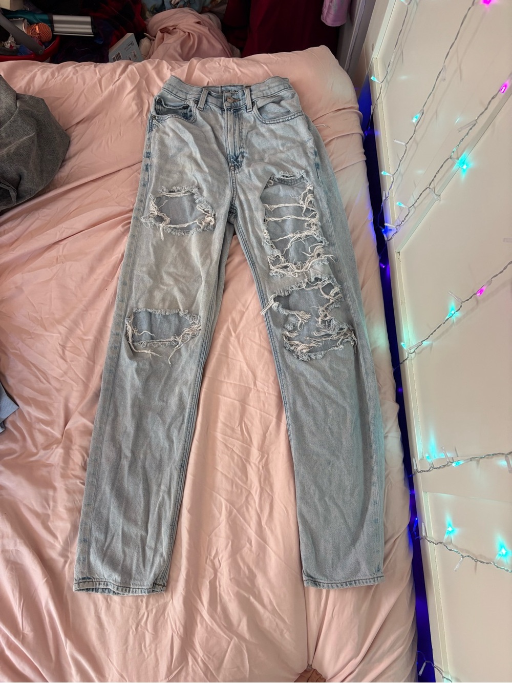 American Eagle Outfitters Light Blue Distressed Boyfriend Jeans